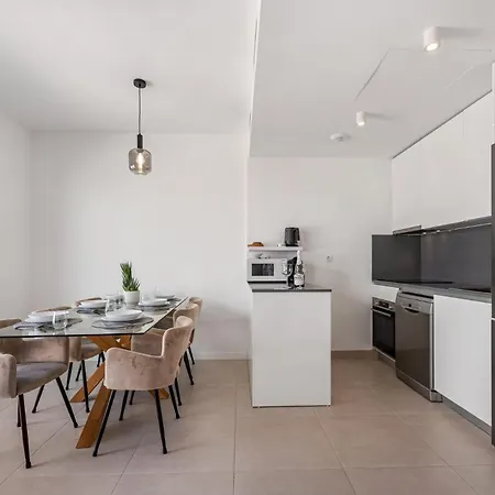 Bright With Private Terrace By Caseo Apartament Estepona